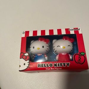 Brand new hello kitty vinyl collector figures